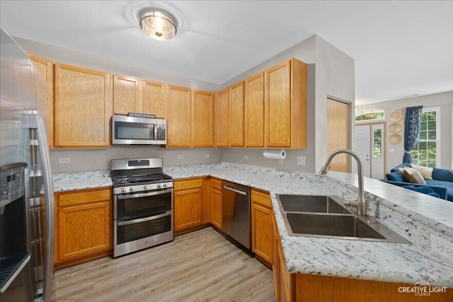 Building Photo - 283 Springbrook Trail S