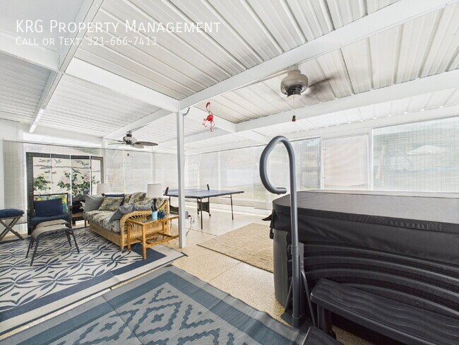 Building Photo - 2632 NE 27th St