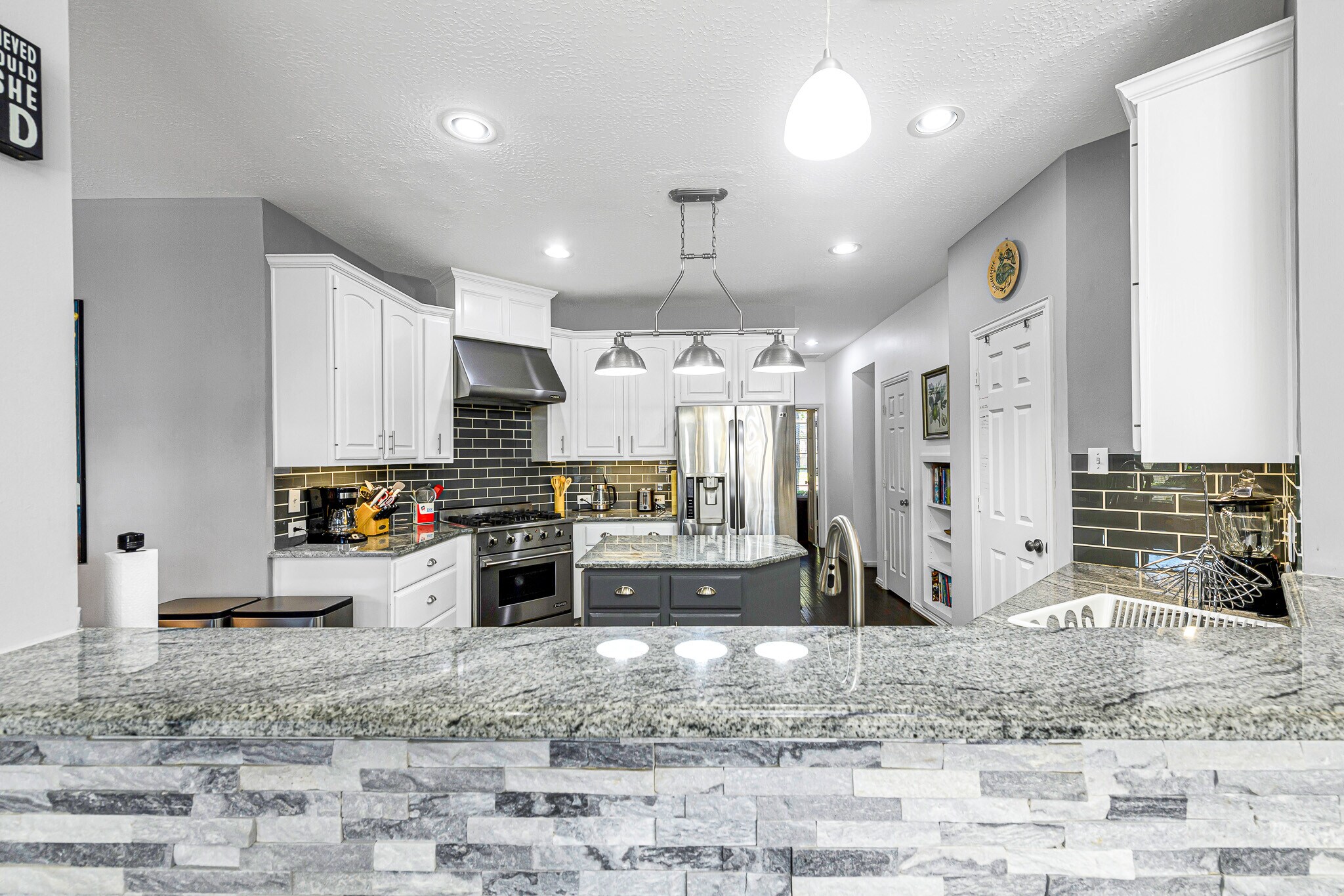Building Photo - 3719 Kingsburg Ct