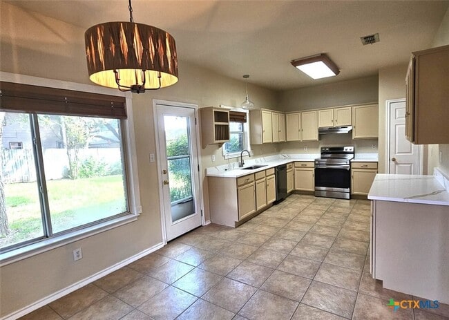Building Photo - 1125 Berry Creek Dr