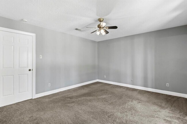 Building Photo - 18318 Mahogany Forest Dr