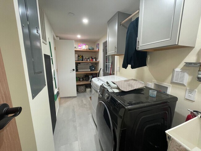 Building Photo - Rural 3 Bedroom, 2 Bath - Ruch & Applegate River Area