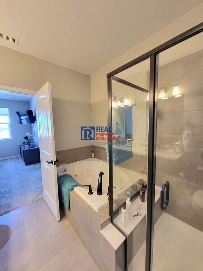 Building Photo - 24856 E Calhoun Pl