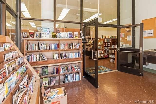 Building Photo - Wilder Hale  in Makiki