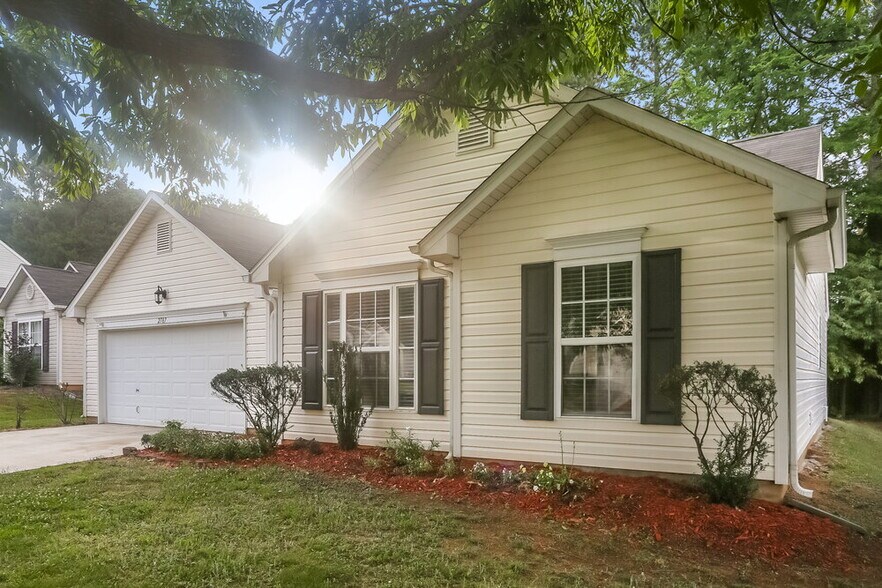 Building Photo - 2787 Island Point Dr NW