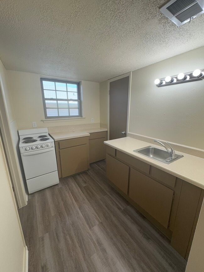 Building Photo - Zodiac Apartments