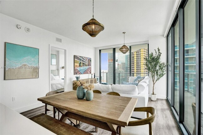 Building Photo - 1300 S Miami Ave