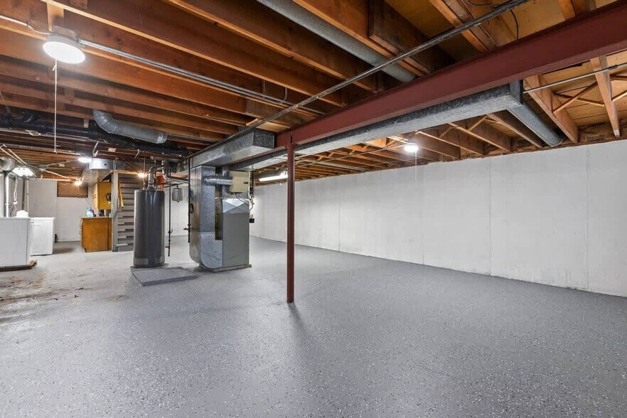 Building Photo - 436 Springhill Dr