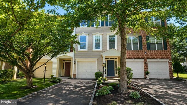 Building Photo - 9147 Cascade Falls Dr