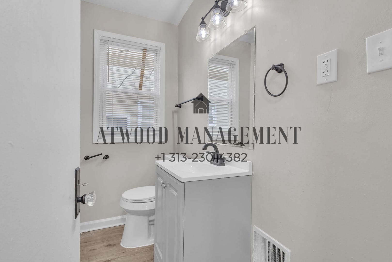 Building Photo - This beautifully updated 3-bedroom, 1-bath single-family home is ready for move-in!