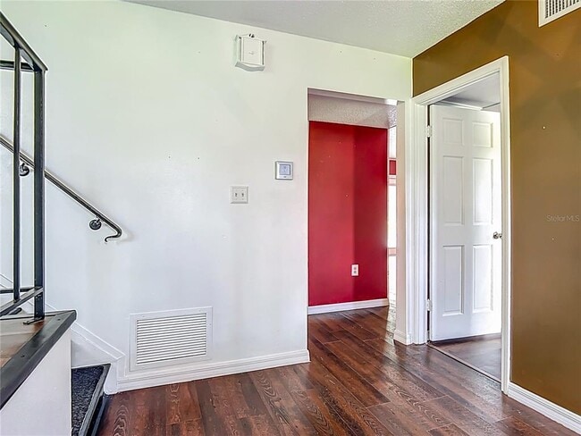 Building Photo - 1535 SE 37th Ave