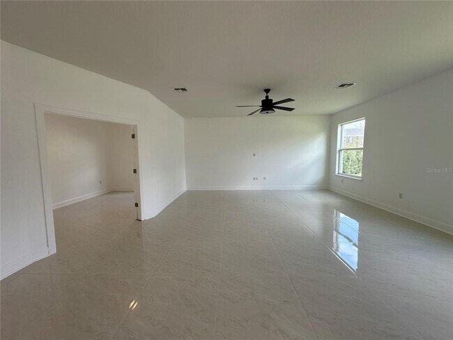 Building Photo - 7738 Summerlake Pointe Boulevard