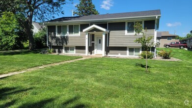 Building Photo - 3 br home  2 bath   large garage