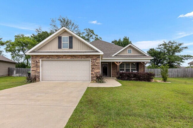 Primary Photo - "Charming 3-Bedroom Home with 2 Full Baths...