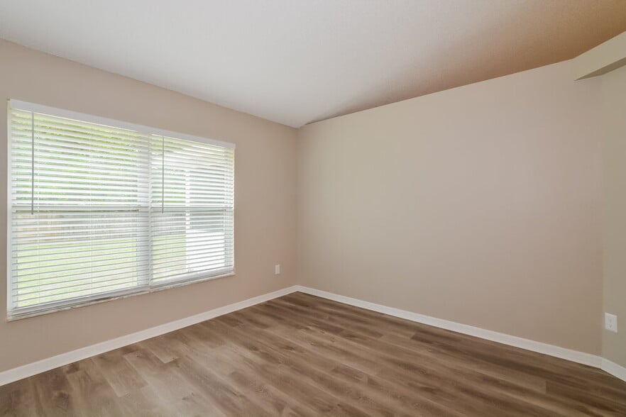 Building Photo - 4015 Eagle Feather Dr