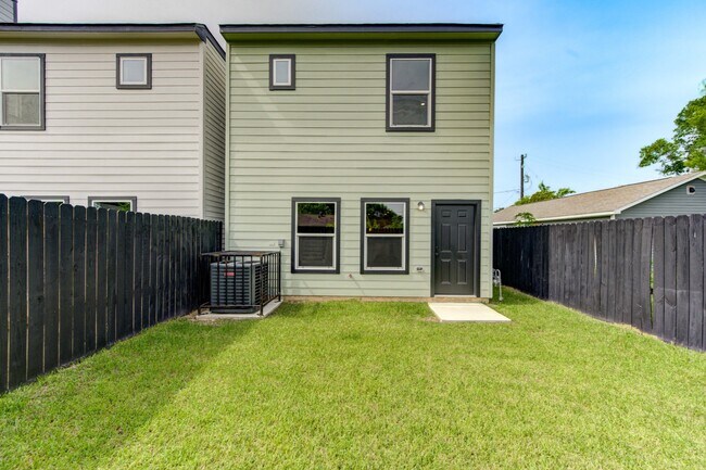 Building Photo - 4509 Teton St