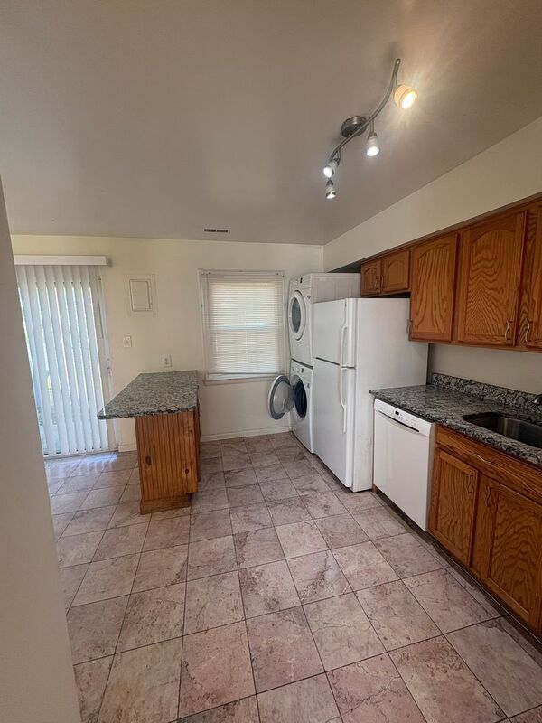 Building Photo - 5521 Walther Ave