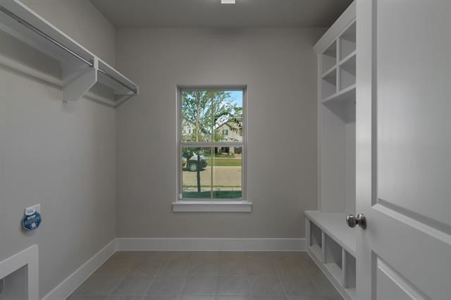 Building Photo - 3524 Knightly Dr