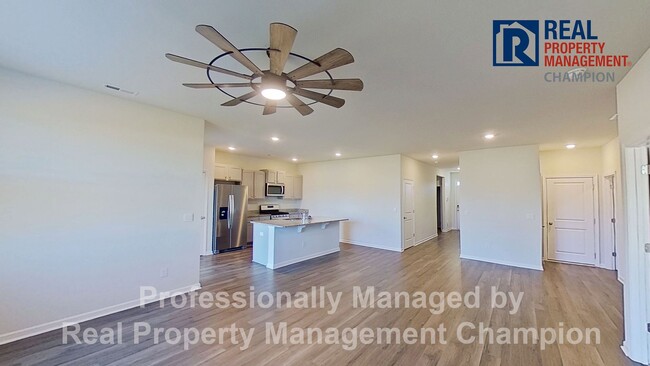 Building Photo - Beautiful 3 BD/2 BA Home in Riverside