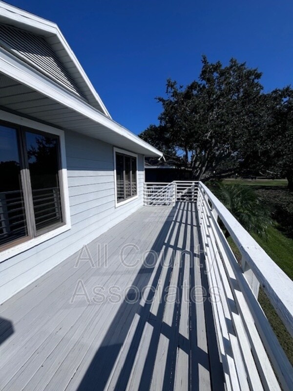 Building Photo - 1007 S Pointe Alexis Dr