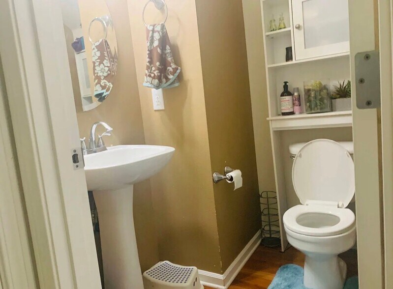 Building Photo - 22531 NE Cascara Cir