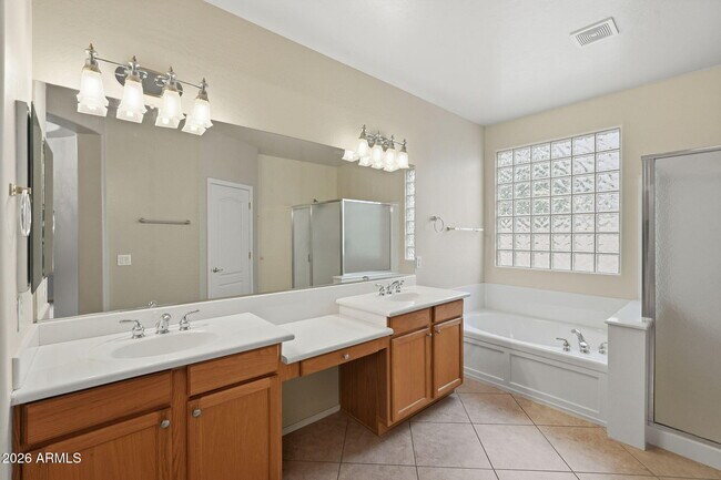 Building Photo - 3374 E Phelps St