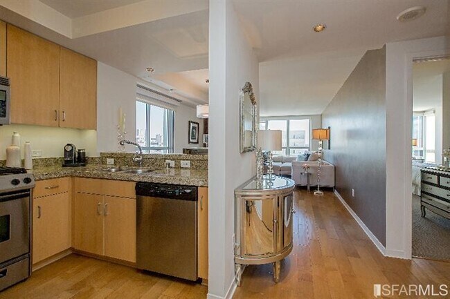 Building Photo - 750 Van Ness Ave