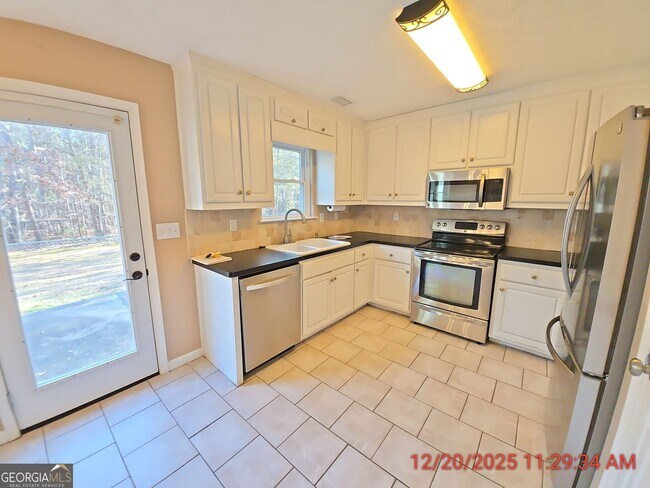 Building Photo - 155 Stroud Rd