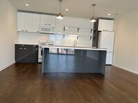 Building Photo - 115 Lake St