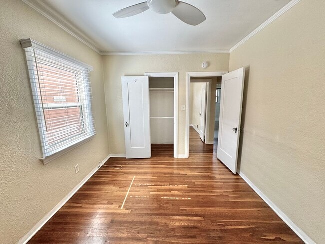 Building Photo - Cute North Park Bungalow! 2bd/1ba, 1 car garage, AC, W/D in-unit, fenced yard!