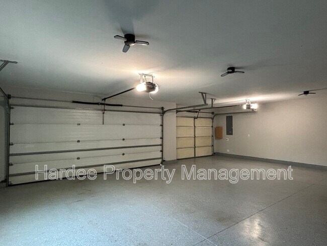 Building Photo - 2322 E Mugo St