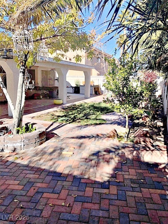 Building Photo - 9560 Summerfest St