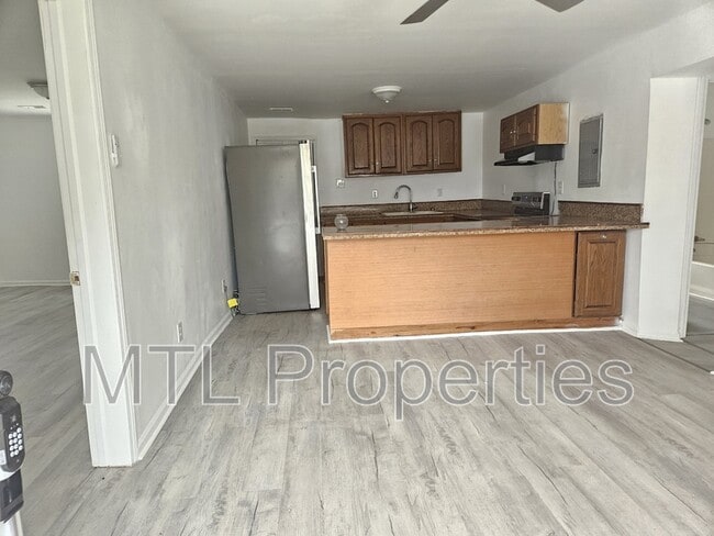 Building Photo - 209 Berry St