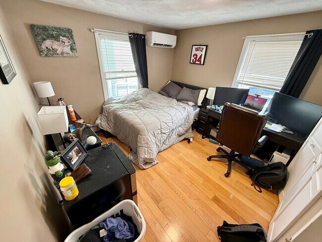 Building Photo - 210 K St