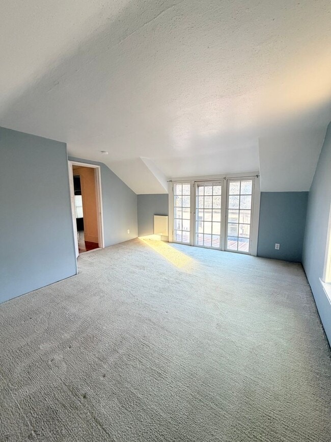 Building Photo - 1308 E 11th Ave