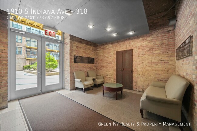 Building Photo - 1910 S Indiana Ave