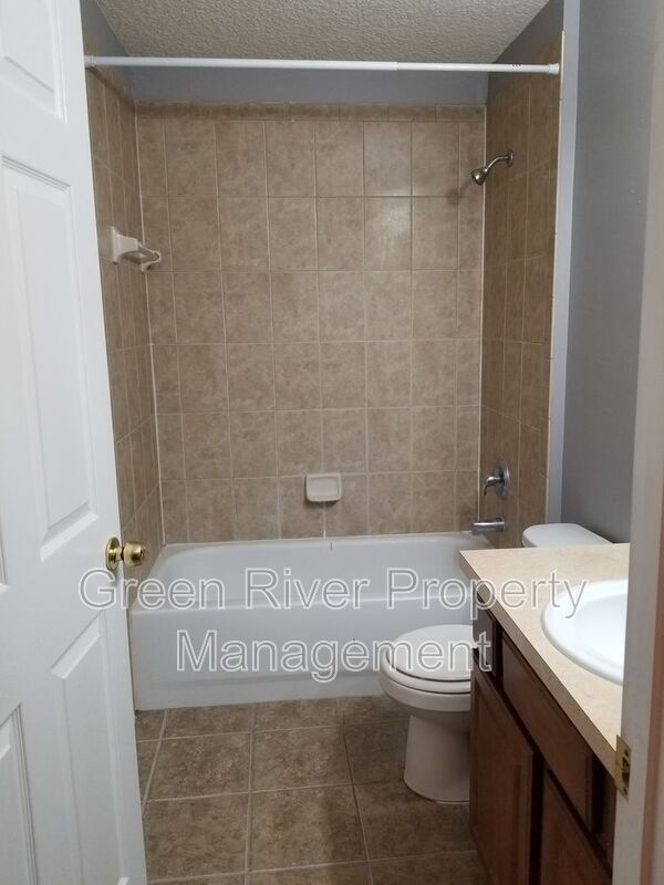 Building Photo - 837 Broxton St