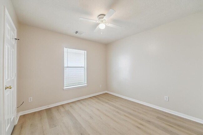 Building Photo - 25111 Florina Ranch Dr