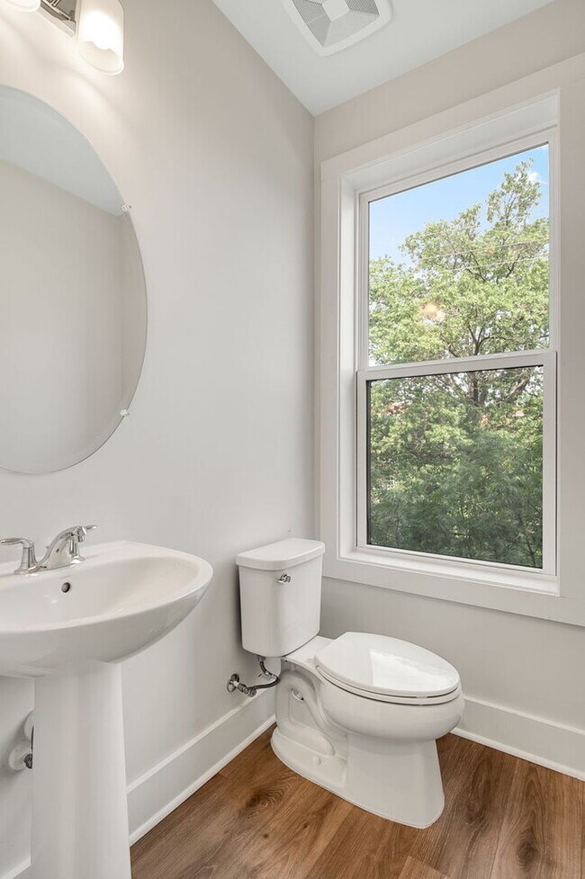 Building Photo - For Rent: Spacious 3-Bedroom Condo in the ...