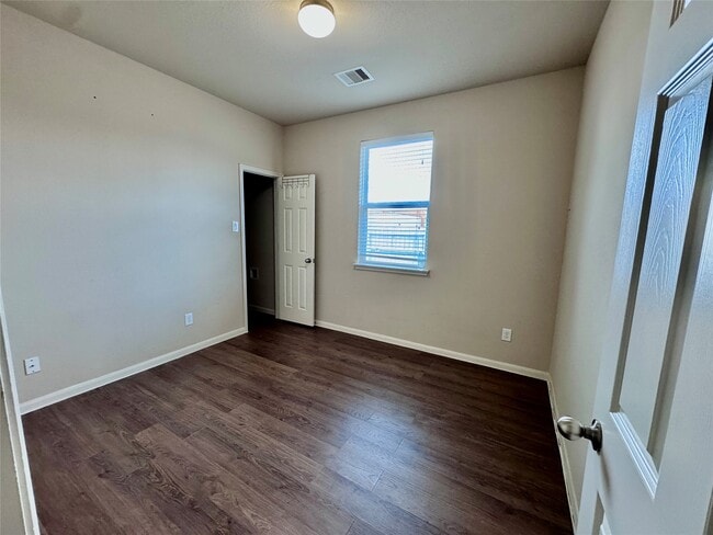 Building Photo - 3302 Allington Ct