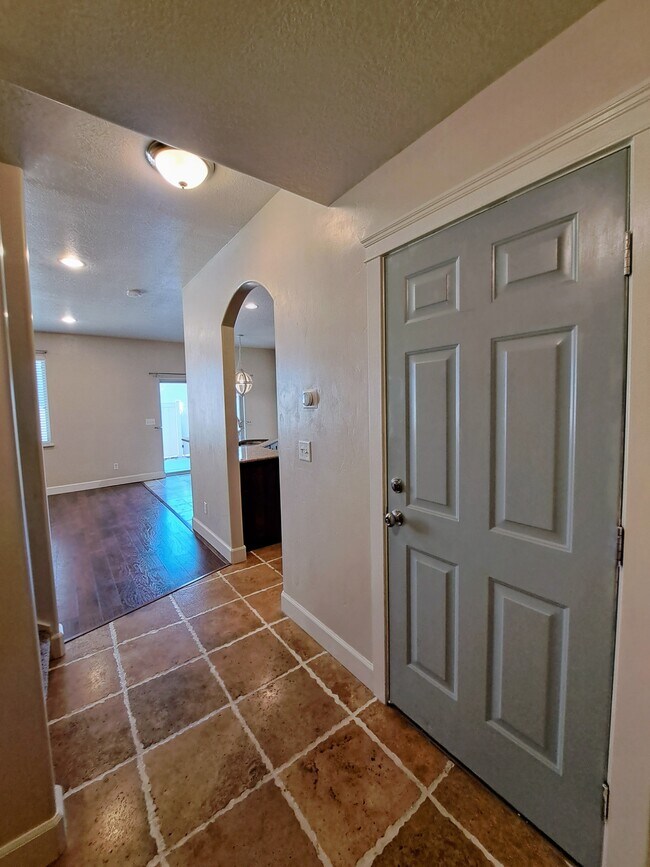 Building Photo - 1238 Baycrest Dr