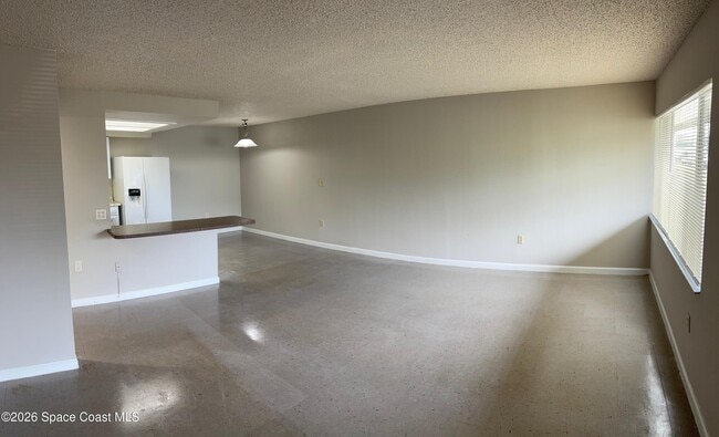 Building Photo - 800 N Fiske Blvd