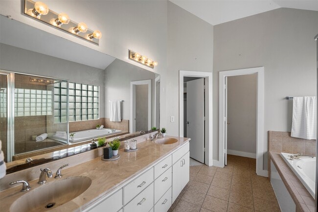 Building Photo - 9705 Linkmeadow Ln