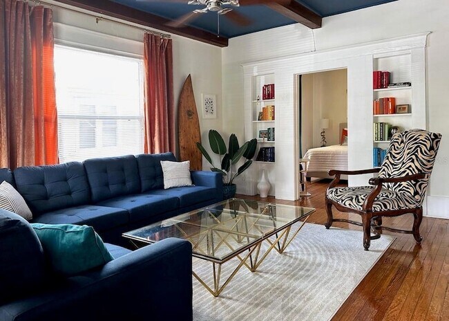 Building Photo - 333 9th Ave N