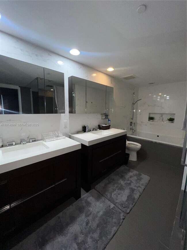 Building Photo - 31 SE 6th St