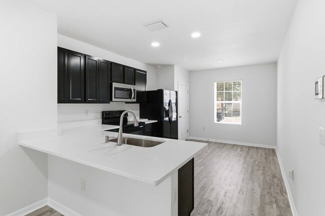 Building Photo - 9973 Hound Chase Dr