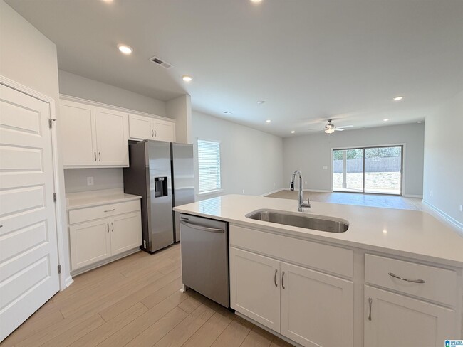 Building Photo - 14707 Mountain Strm Dr