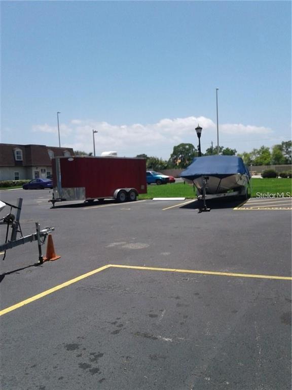 Building Photo - 9004 Tudor Dr