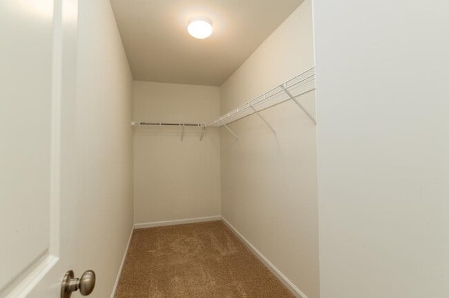 Building Photo - 5700 Redgum Dr