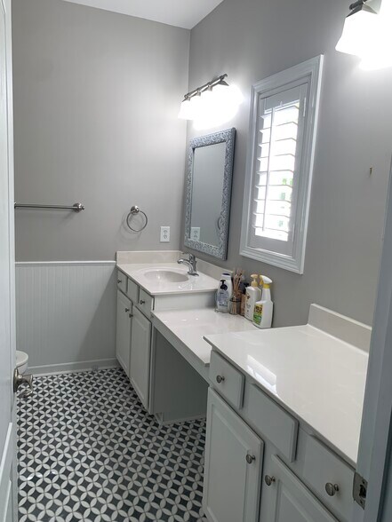 Building Photo - 16918 Summers Walk Blvd
